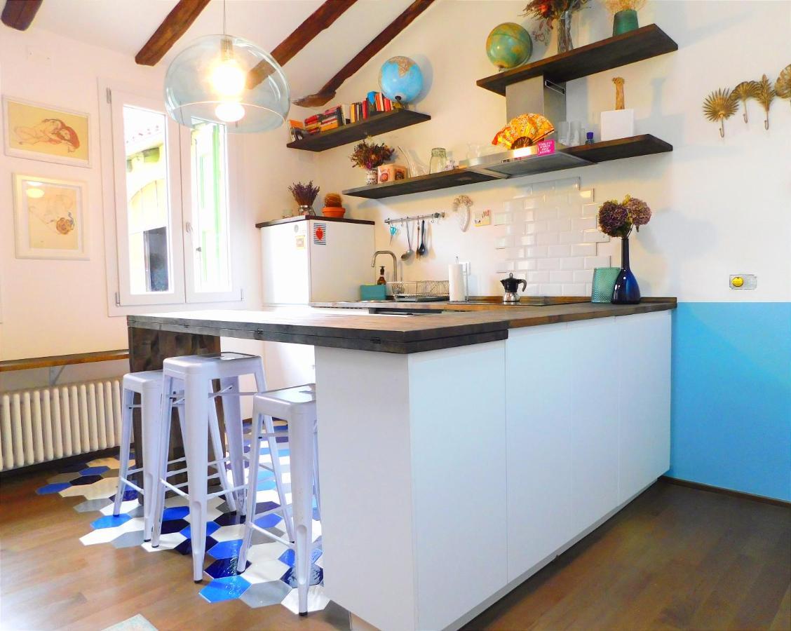 Bologna City Center Aldrovandi Flat Eksteriør billede