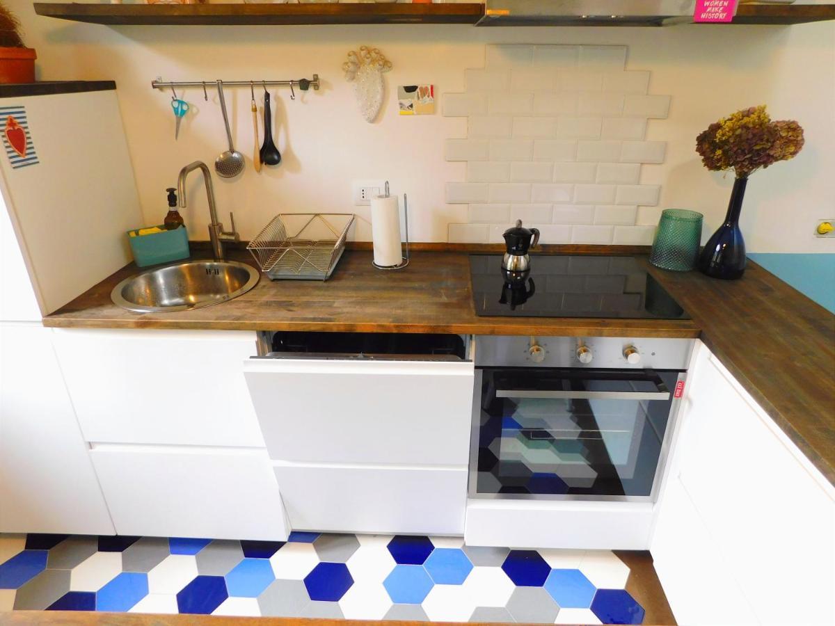 Bologna City Center Aldrovandi Flat Eksteriør billede
