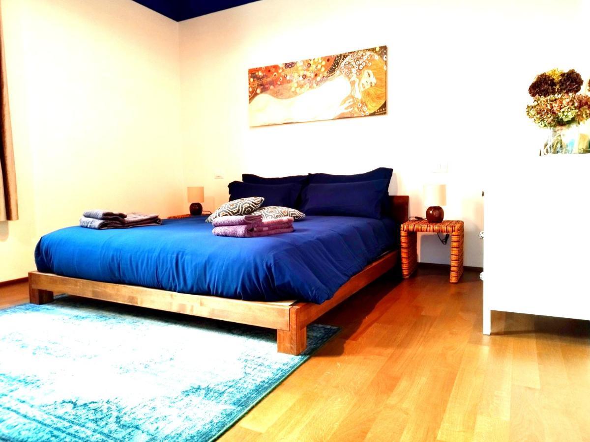 Bologna City Center Aldrovandi Flat Eksteriør billede