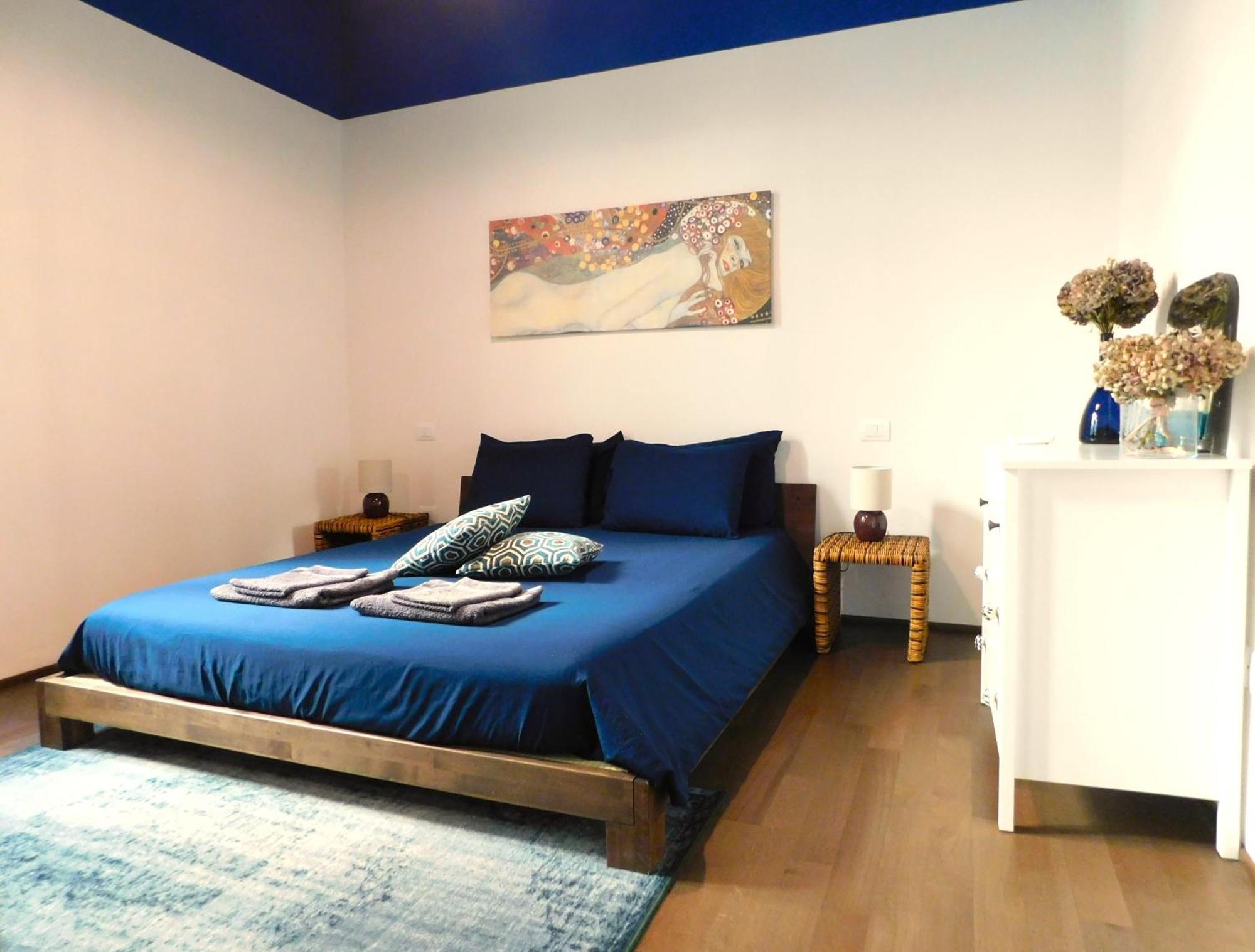 Bologna City Center Aldrovandi Flat Eksteriør billede