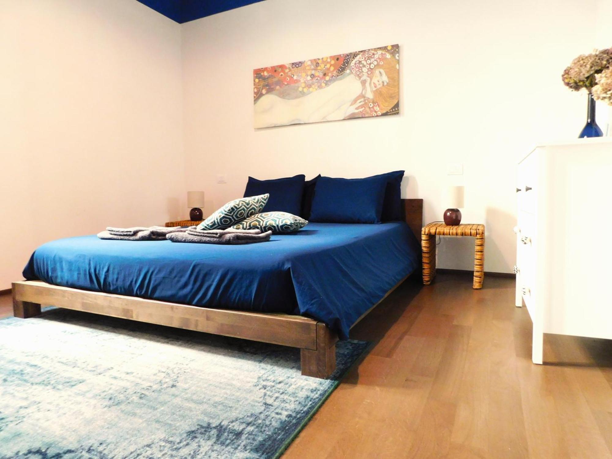 Bologna City Center Aldrovandi Flat Eksteriør billede